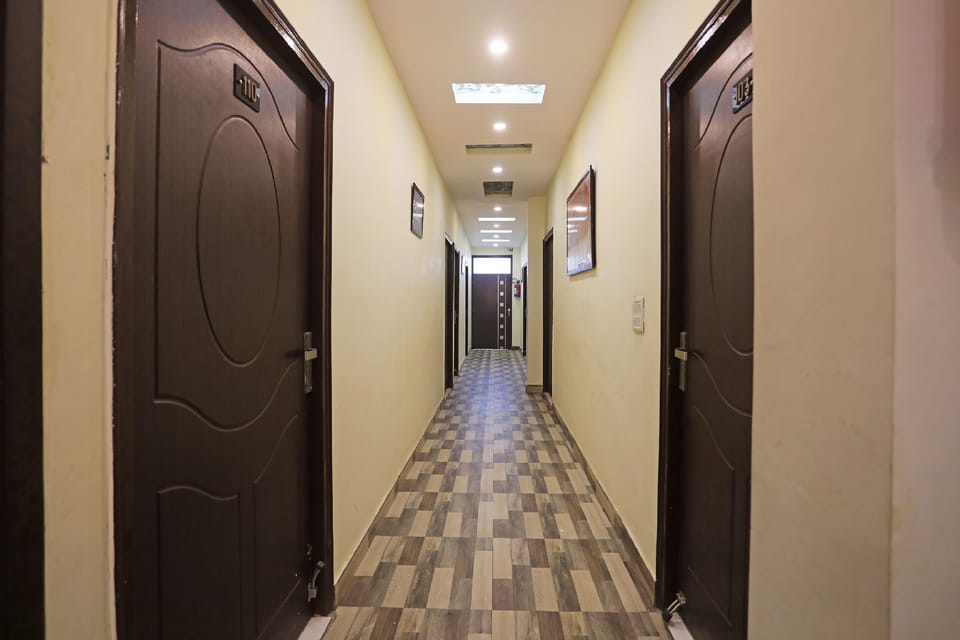 Super Hotel O Raj Palace Hotel in Uttarakhand