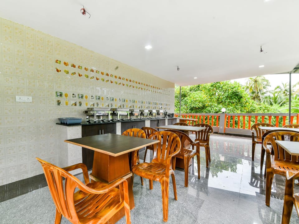 OYO 18823 Raj's Resort Hotel in Calangute