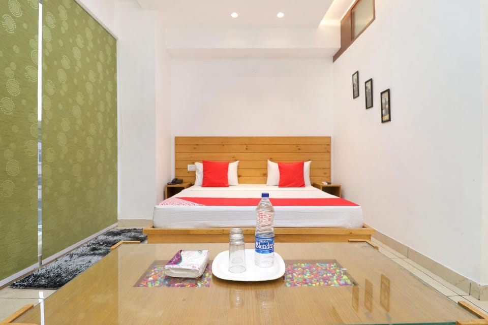 OYO Hotel R K Grand Hotel in Punjab, India