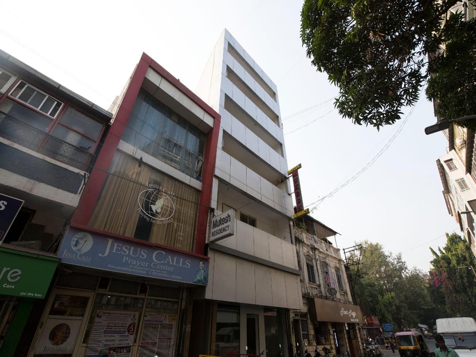 OYO 23631 Mukesh Residency Hotel in Pune