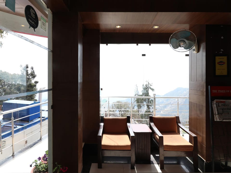 OYO Hotel Hill Queen Hotel in Uttarakhand
