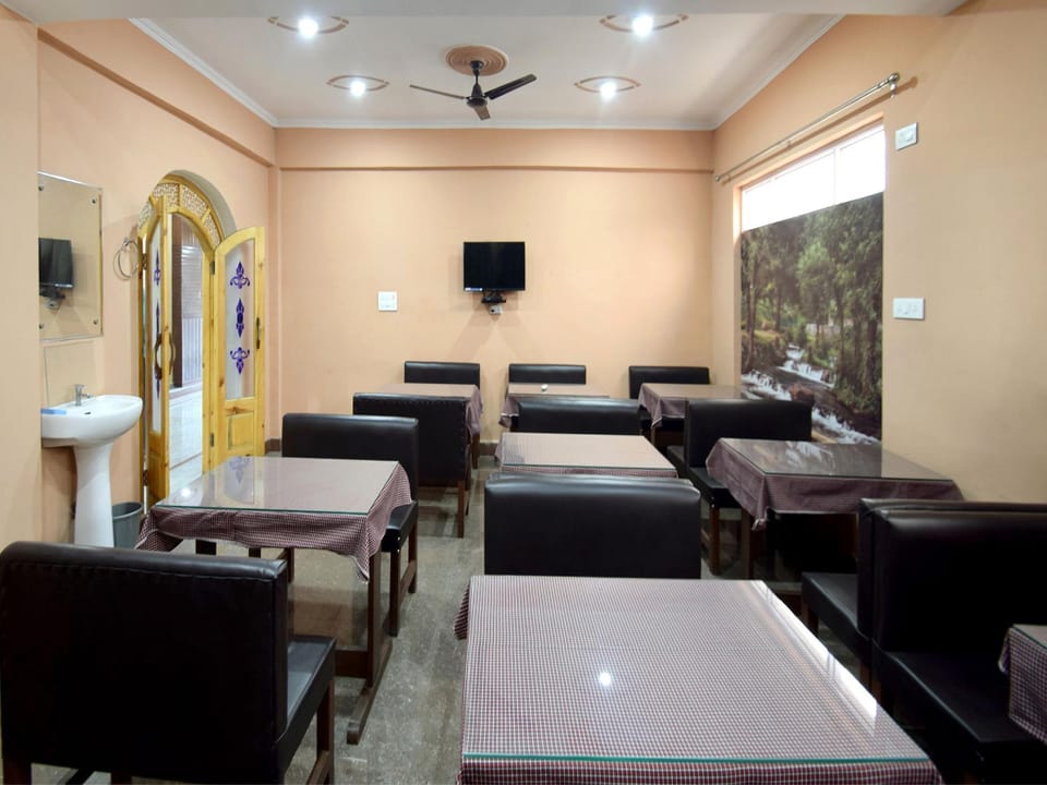 OYO 12202 Hotel Samar Hotel in India