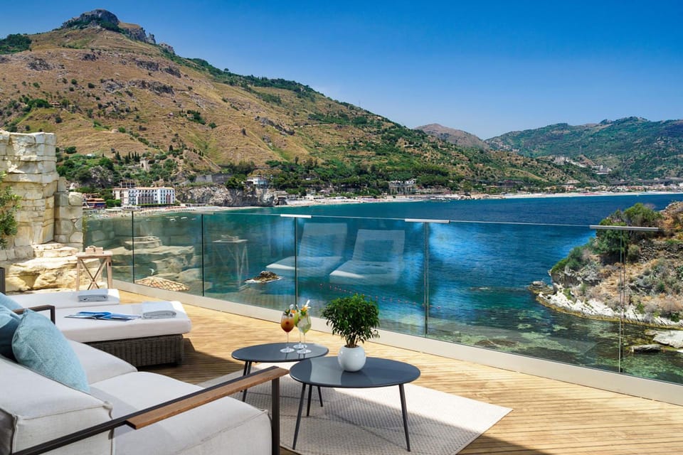 Atlantis Bay - VRetreats Hotel in Italy