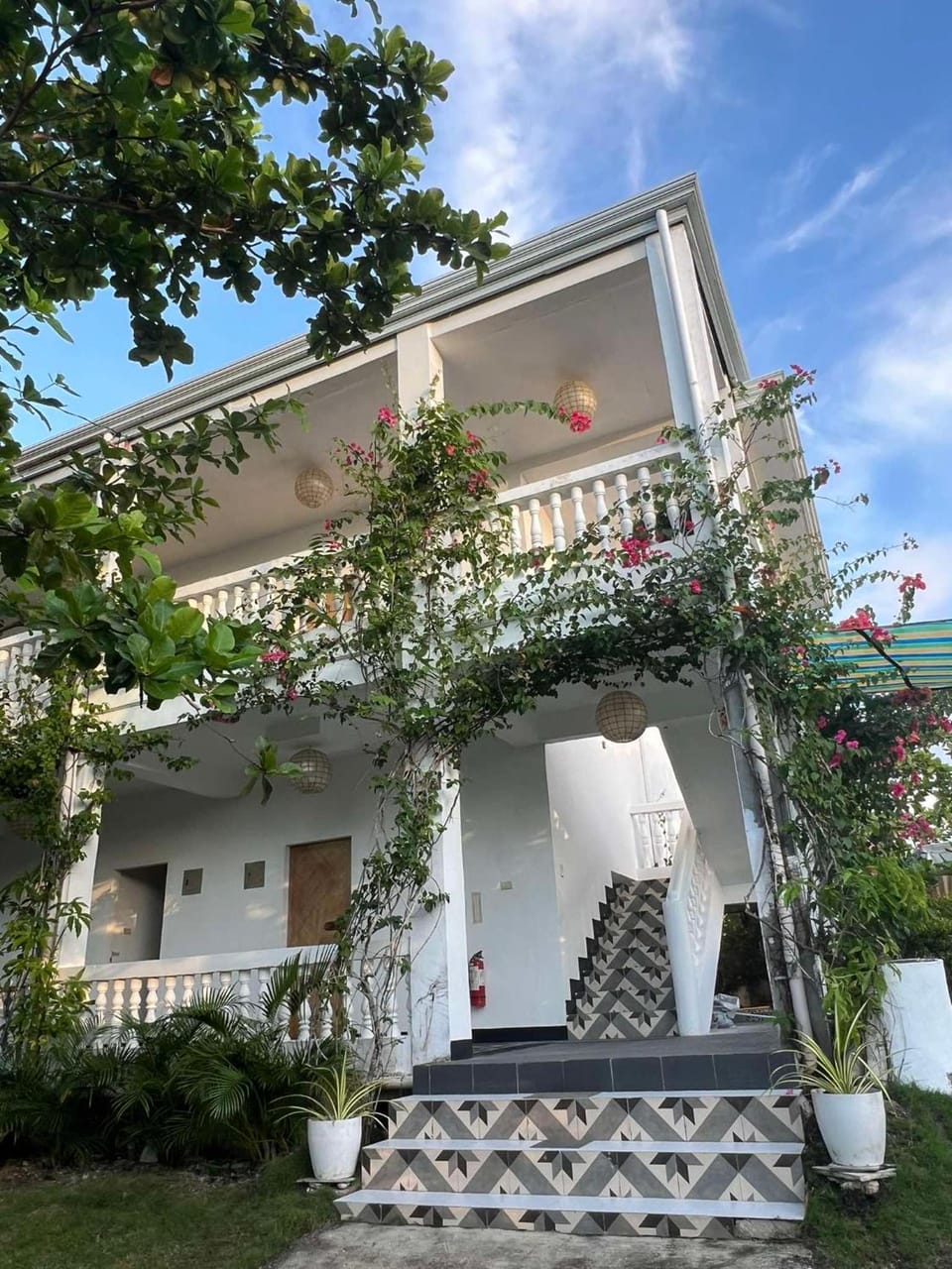 Coast Side Cliffs Resort Hotel in Central Visayas
