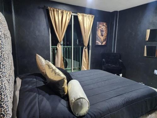 SUITES LIVE Toluca Hotel in Toluca