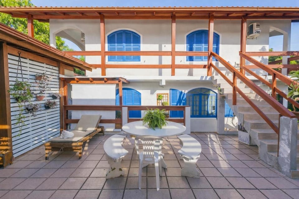 Hostel House Santinho Hostel in Florianopolis