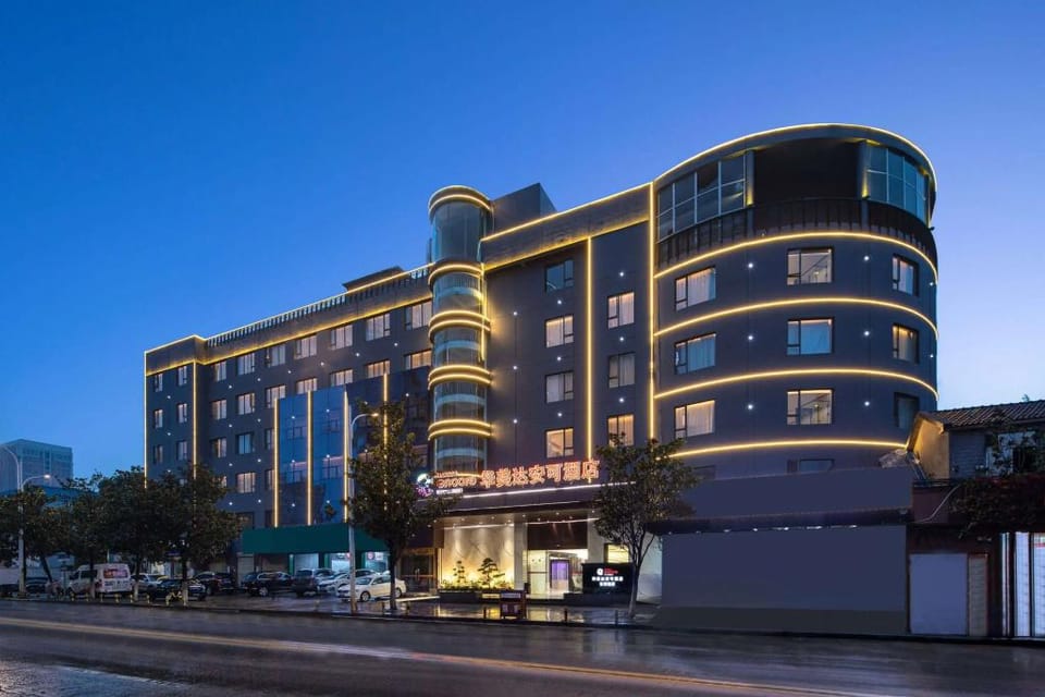 Ramada Encore by Wyndham Wuhan West Hotel in Wuhan