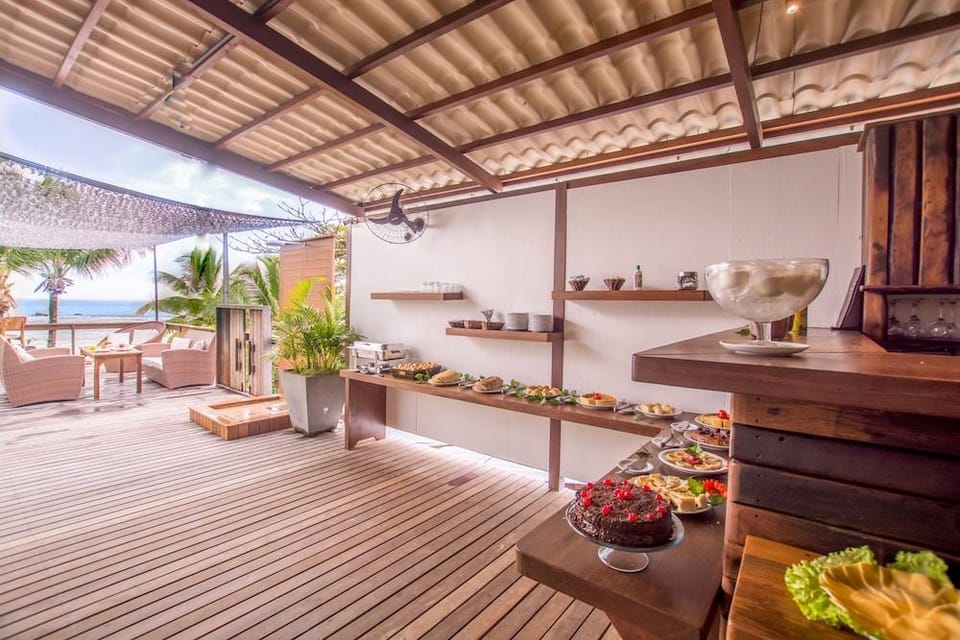 Sambass lounge beach cafe & Pousada Hotel in Ilha de Tinharé