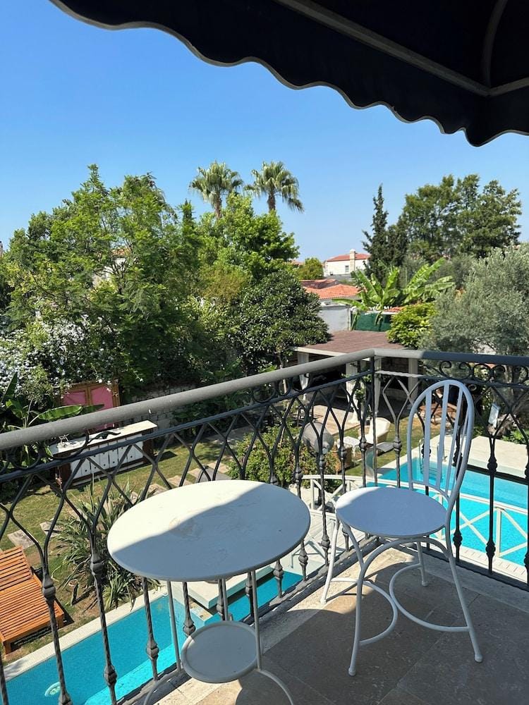 Argente Alacatı Adult Only Hotel in Alaçatı
