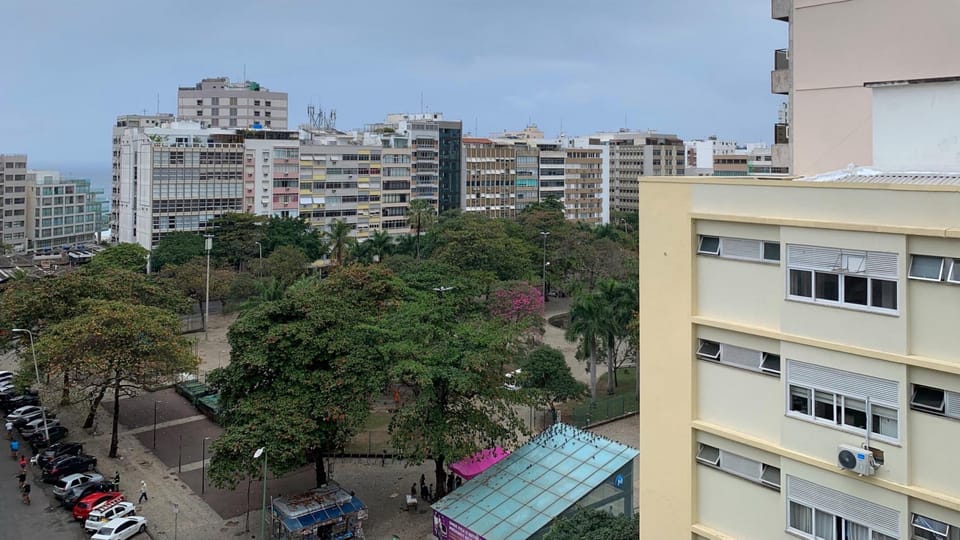 6 Minutes From Ipanema Beach and Close to the Underground J801 Hotel in Rio de Janeiro