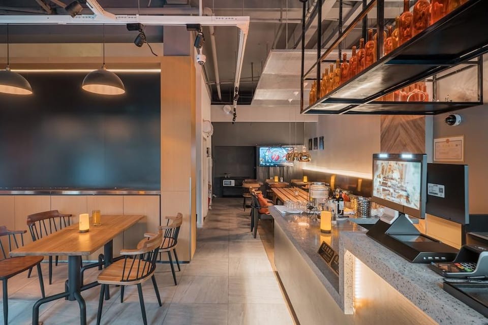 Joy Hongqiao Airport and Railway Hotel Hotel in Shanghai