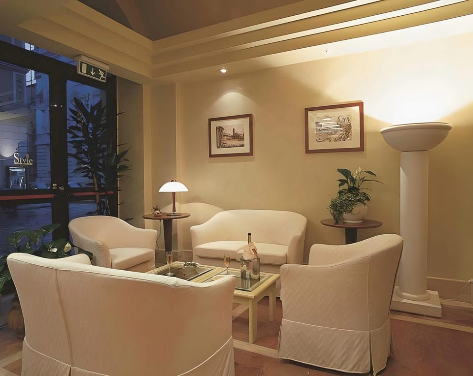 Exe Domus Aurea Hotel Hotel in Rome
