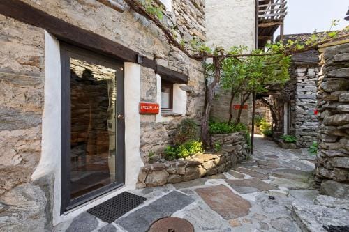 Rustici della Verzasca Ferien Wohnungen Hotel in Canton of Ticino