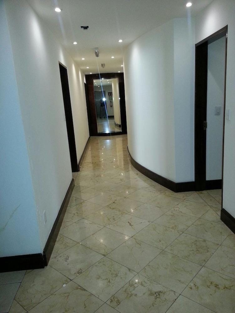 Suites Melchor Ocampo Hotel in Mexico City