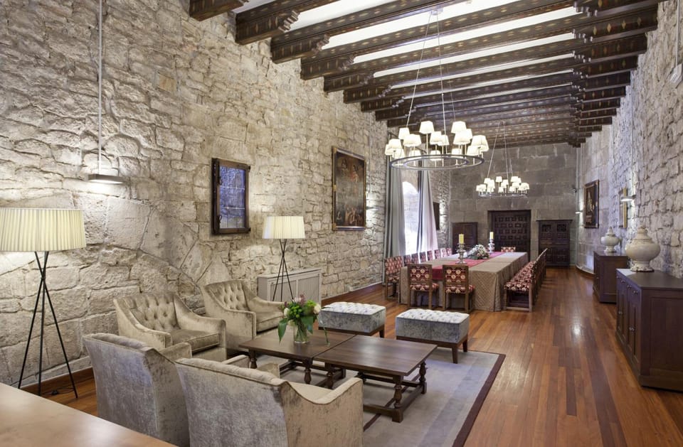 Shared lounge/TV area