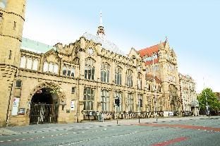 Double-Bedroom in the Heart of Eccles Manchester BH3 Perfect for Short Stays Hotel in England