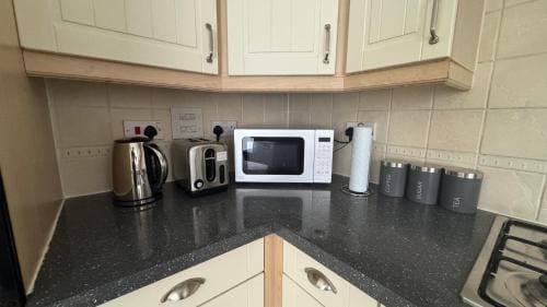 Top Room shared house Hotel in Bristol