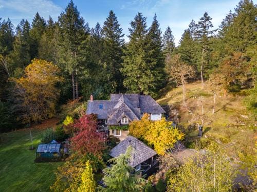 Amante Luxury Bed & Breakfast Hotel in Cowichan Valley