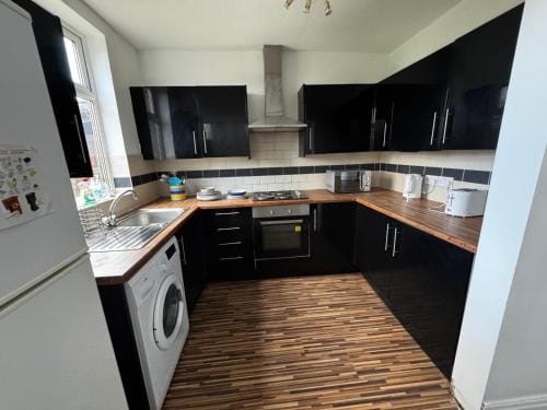 Double-Bedroom in the Heart of Salford Manchester Perfect for Short Stays GCSW5 Hotel in Salford