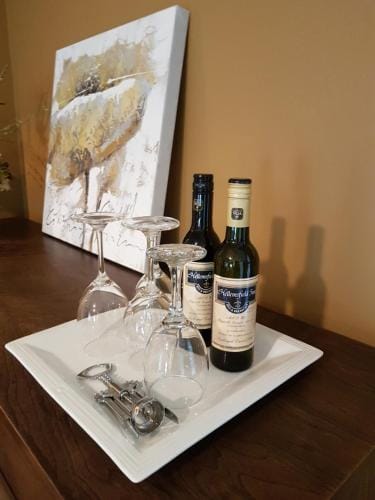 Hellemsfield Inn & bed and breakfast Hotel in Kingsville