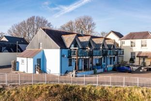 The Chandlery - Spectacular Sea Views, Parking Hotel in Saundersfoot