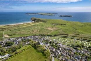 Blue Horizon - Spectacular Coastal Views Hotel in Wales