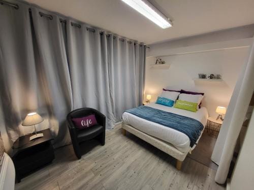 Hotel du Commerce Hotel in Brittany
