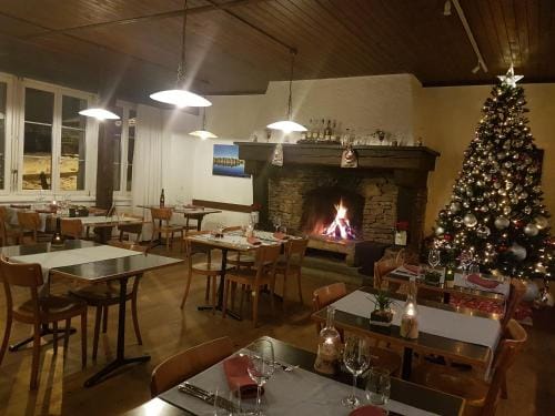 Auberge de la Couronne Inn in Canton of Bern (Region)