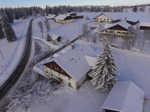 Auberge de la Couronne Inn in Canton of Bern (Region)