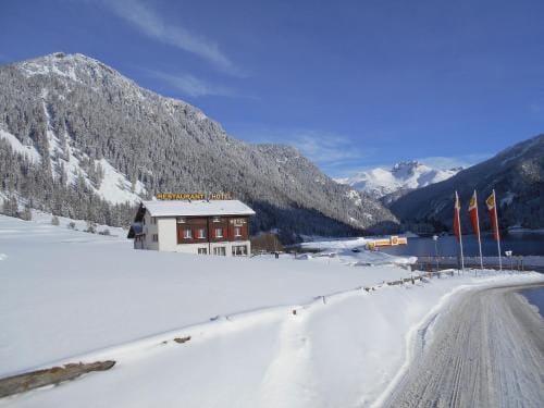 Hotel Seeblick Hotel in Canton of Grisons