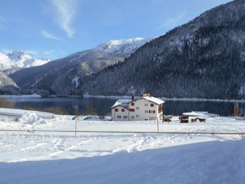 Hotel Seeblick Hotel in Canton of Grisons