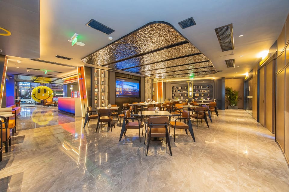Suisse Place Apartment Hotel Wuhu Zhongshan Road Pedestrian Street Hotel in Nanjing