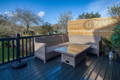 Little Glen - 3 Bedroom Holiday Home - Tenby Hotel in Wales