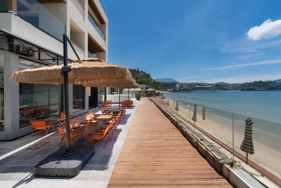 HAJANA Beachside Homestay Hotel in Shenzhen