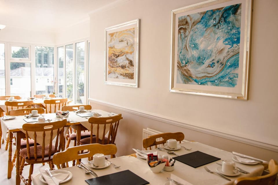 Silverlands Guest House Hotel in Torquay