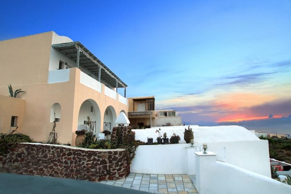 Muses Suites Hotel in Oia