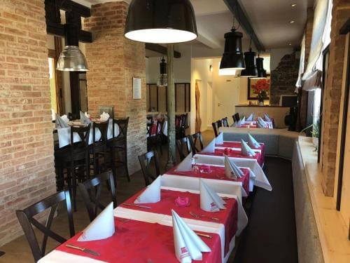 ZUM BAHNHOFLE Restaurant & Hotel - Albbruck Am Rhein Hotel in Aargau, Switzerland