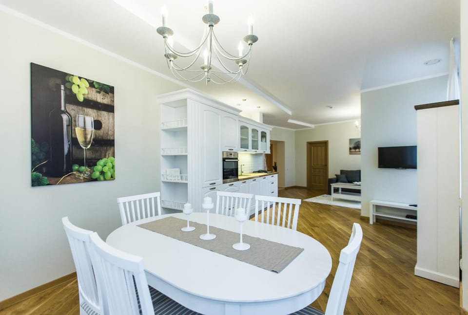 Riga Lux Apartments - Ernesta, Free parking Apartment hotel in Riga