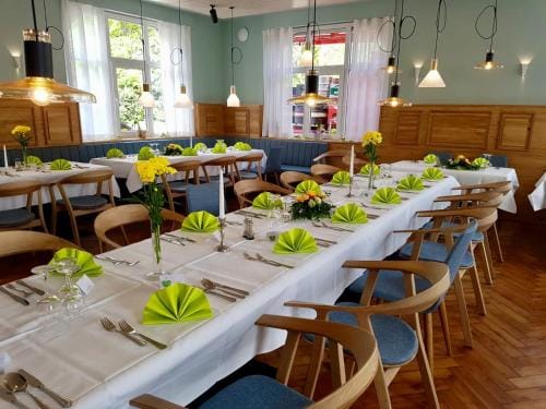Landgasthof Linde Hepbach, Hotel & Restaurant Inn in Friedrichshafen