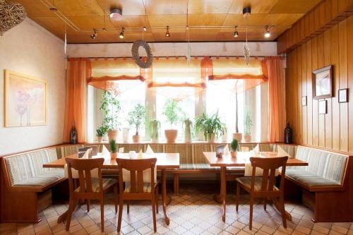 Gasthaus zur Linde Inn in Rhein-Hunsrück-Kreis