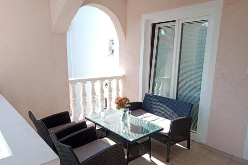 Apartments and rooms with parking space Lopar, Rab - 23825 Hotel in Lopar