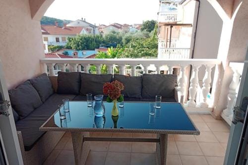 Apartments and rooms with parking space Lopar, Rab - 23825 Hotel in Lopar