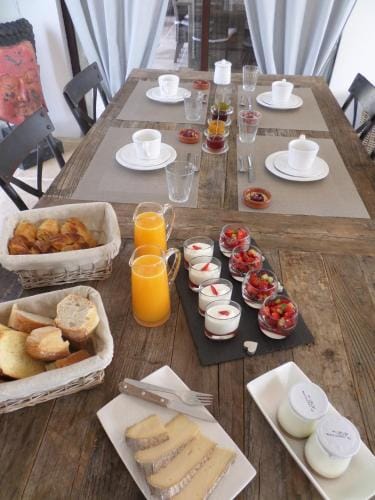 Le Clos Des Cambres Hotel in French Riviera