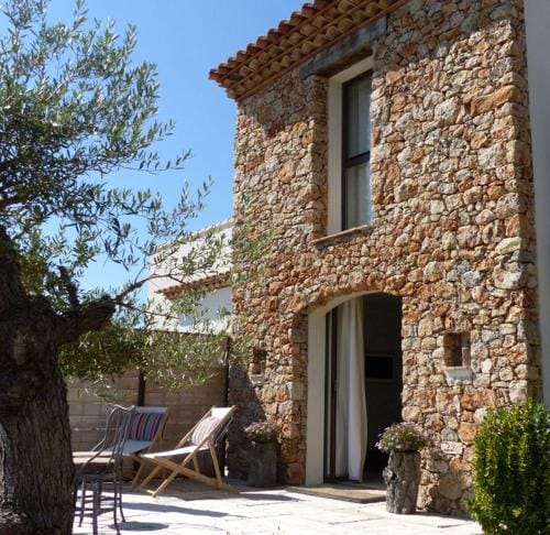 Le Clos Des Cambres Hotel in French Riviera