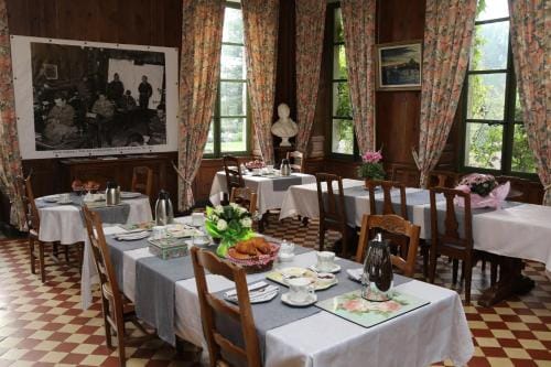 Chateau de Vouilly Hotel in Normandy