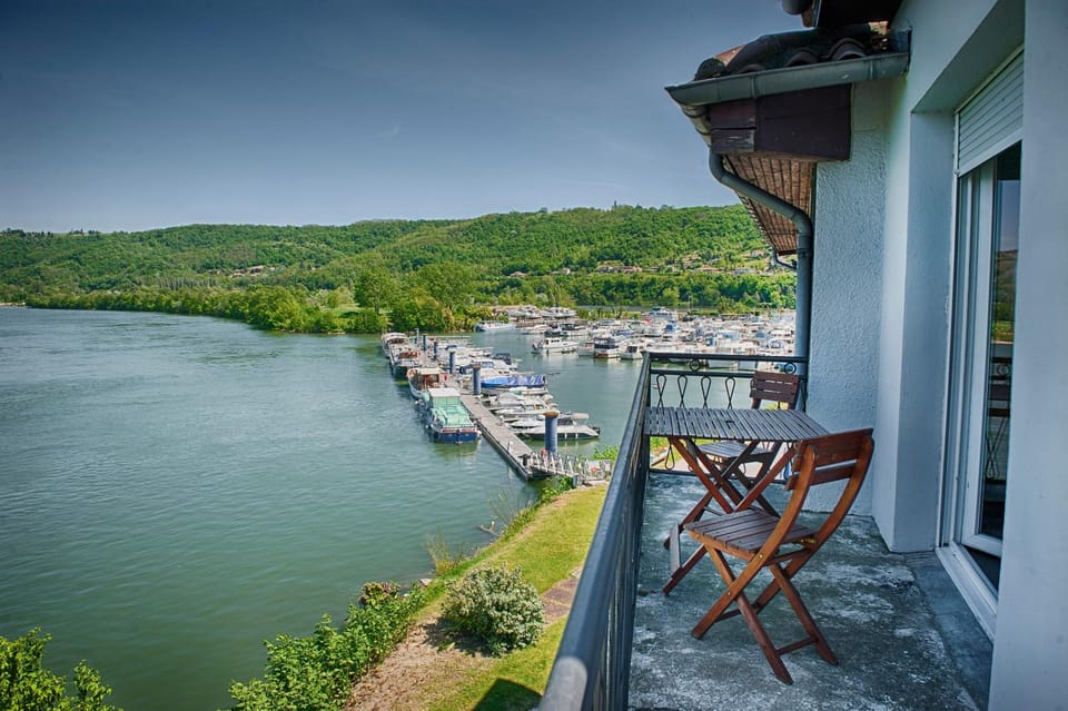 Logis Hotel Le Bellevue Hotel in Condrieu