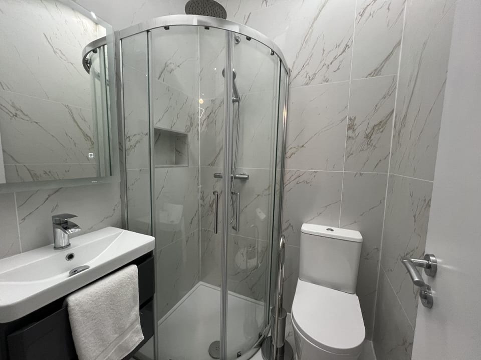 Luxurious London Studios Hotel in Harrow