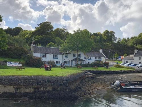 Port Askaig Hotel Hotel in Scotland