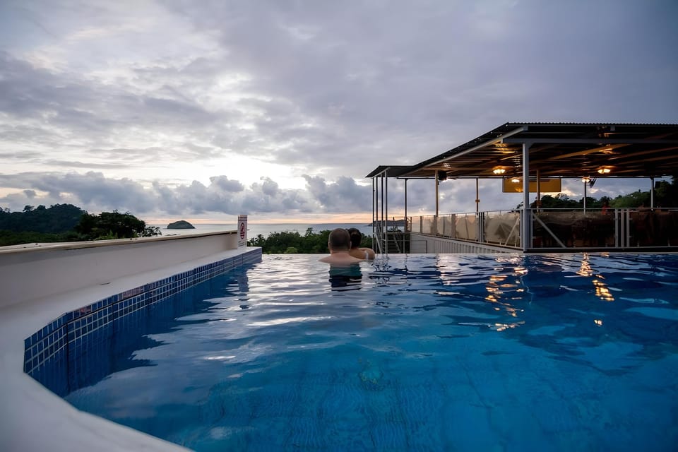 El Faro Containers Beach Hotel Hotel in Quepos