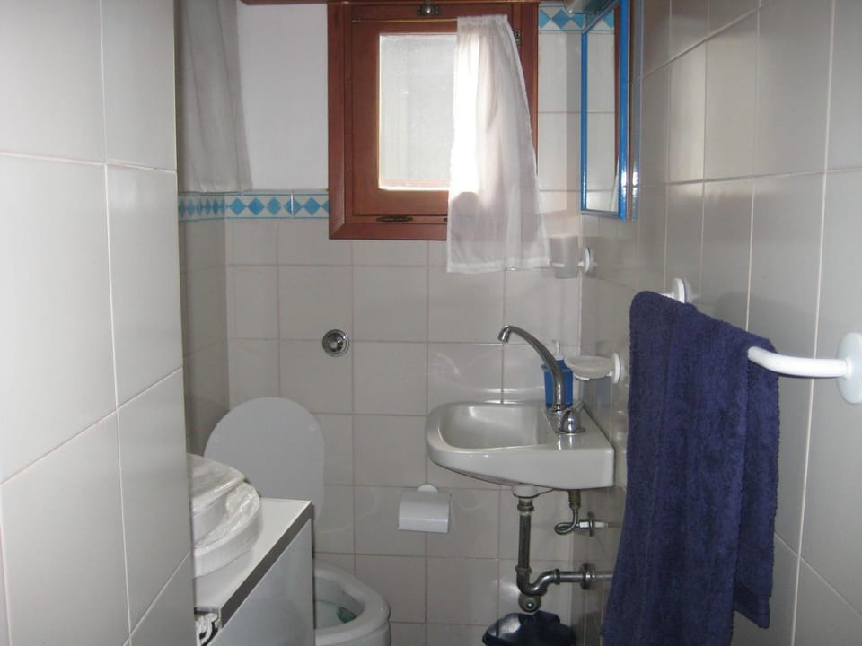 Casa Messi - Casa Messi a Vicolo Della Stella 35 Two-bedrooms Apartment With Balcony Standard Rate Hotel in Pitigliano